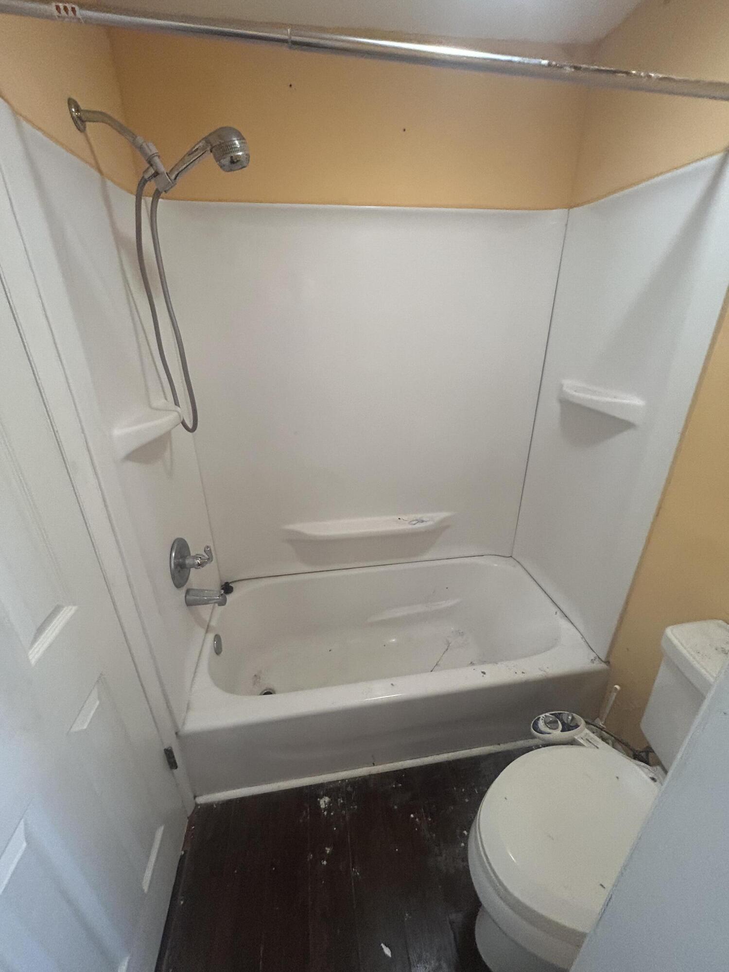 800 NW Fork Road 3-7