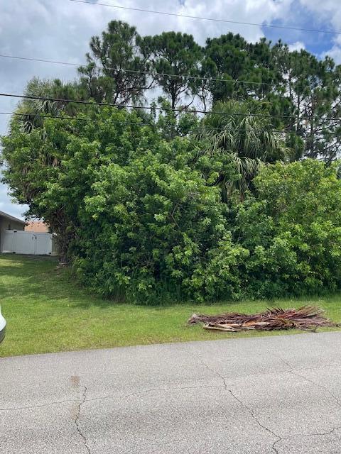 2225 SW Gray Beal Avenue, Port St. Lucie
