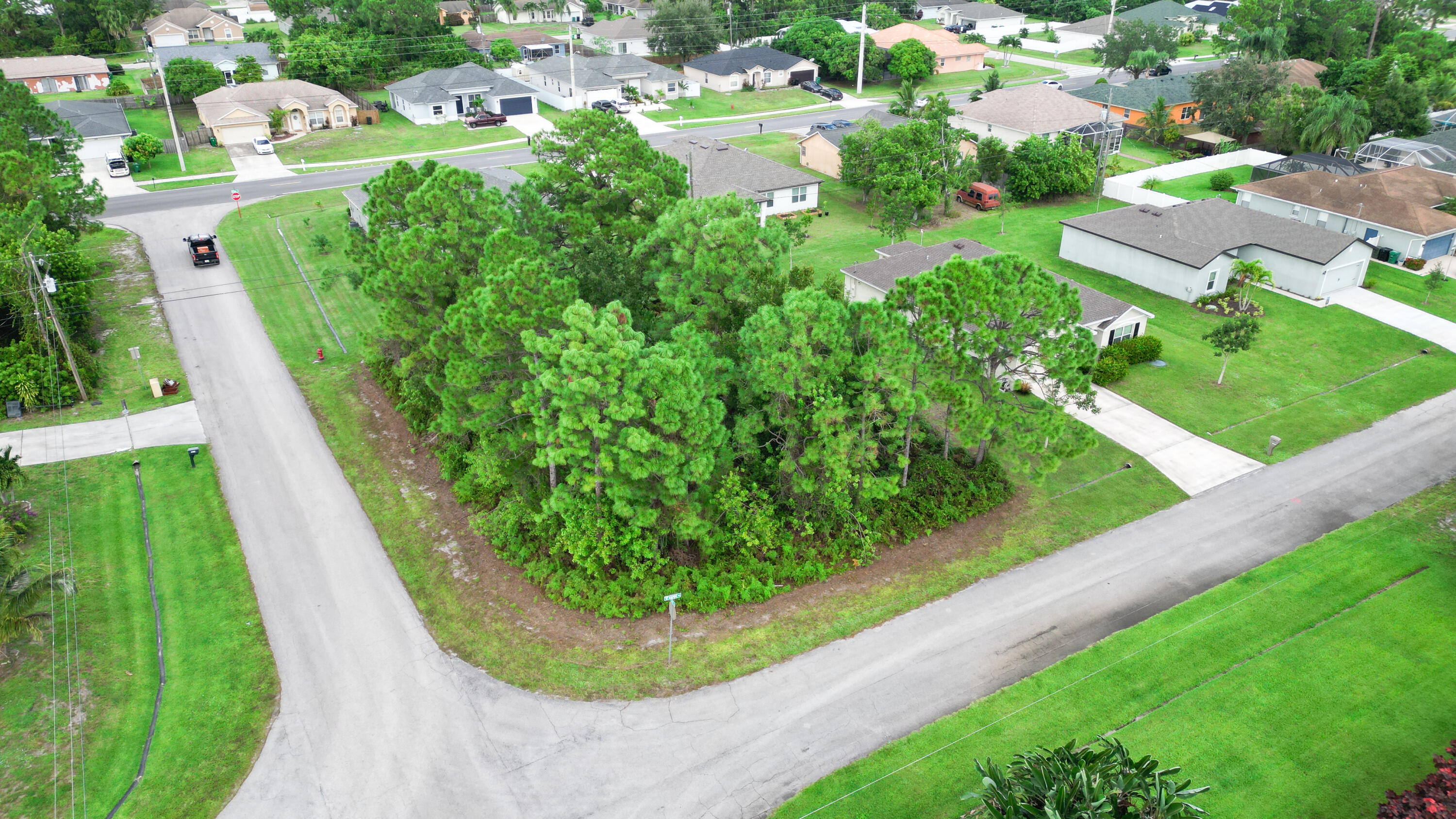 1281 SW Kapok Avenue, Port St. Lucie
