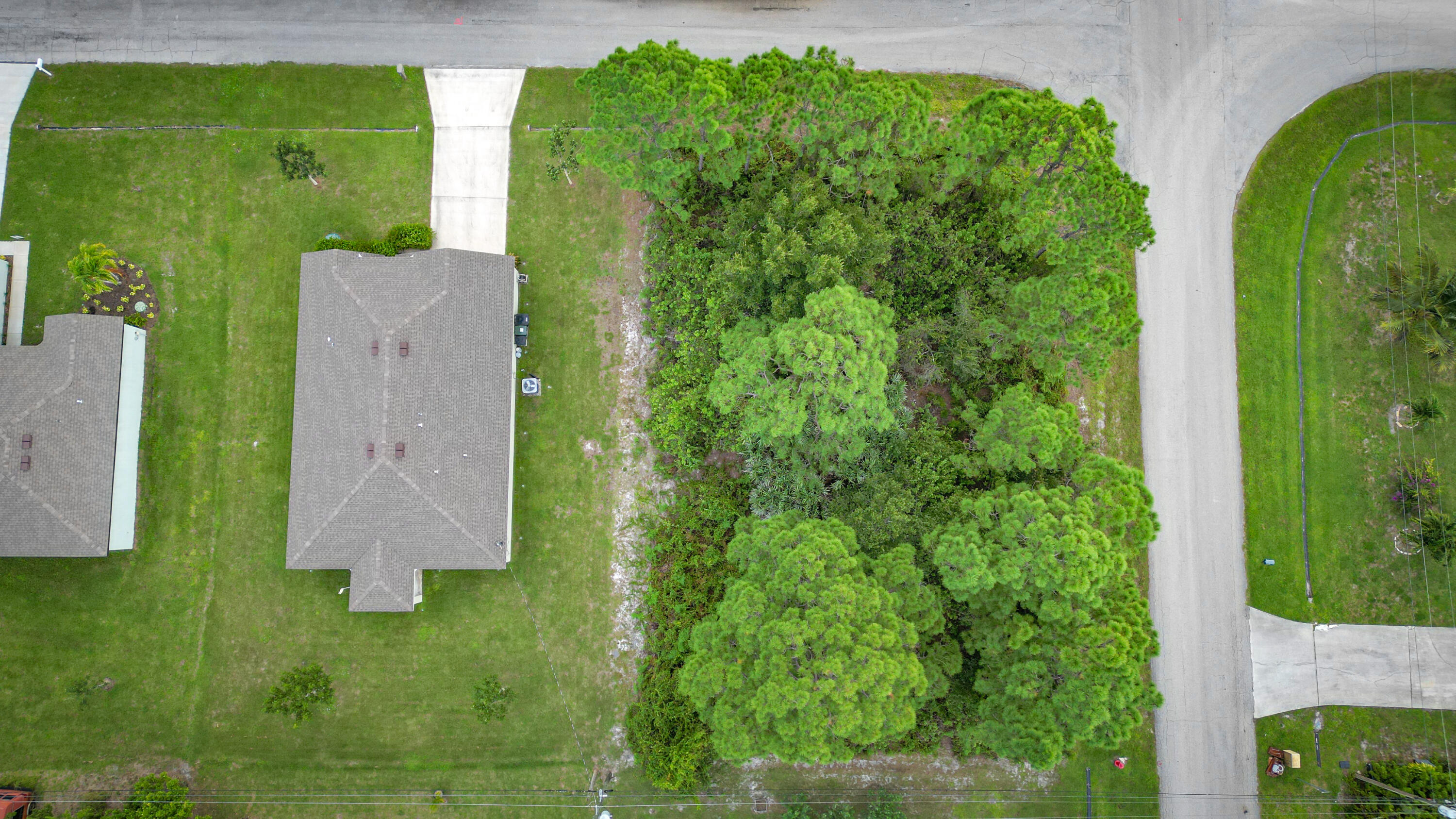 1281 SW Kapok Avenue, Port St. Lucie