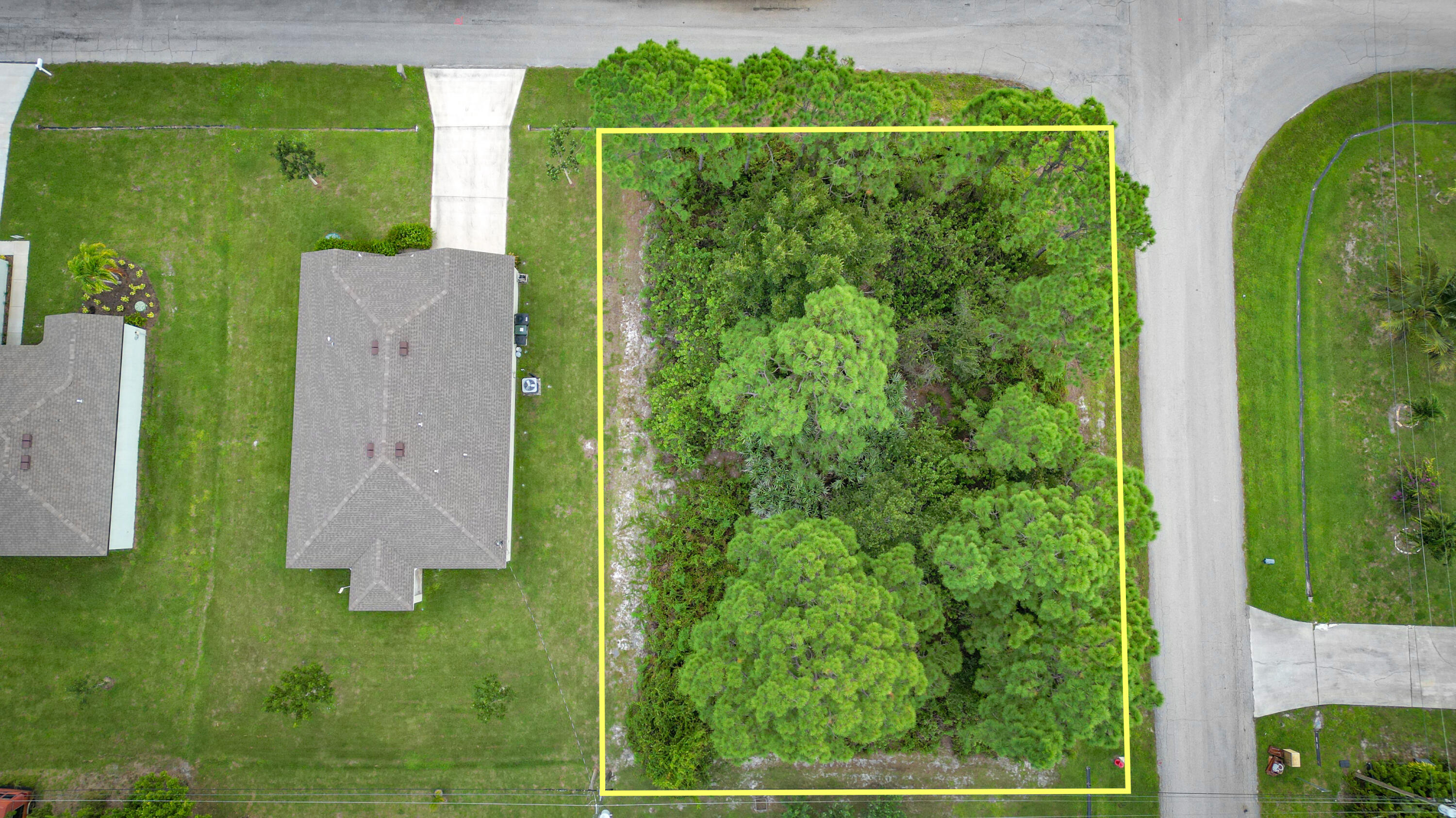 1281 SW Kapok Avenue, Port St. Lucie