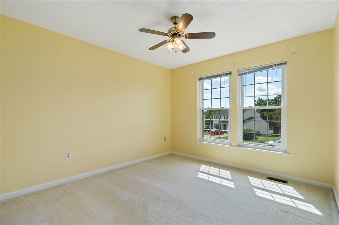 121 Elmhurst Dr