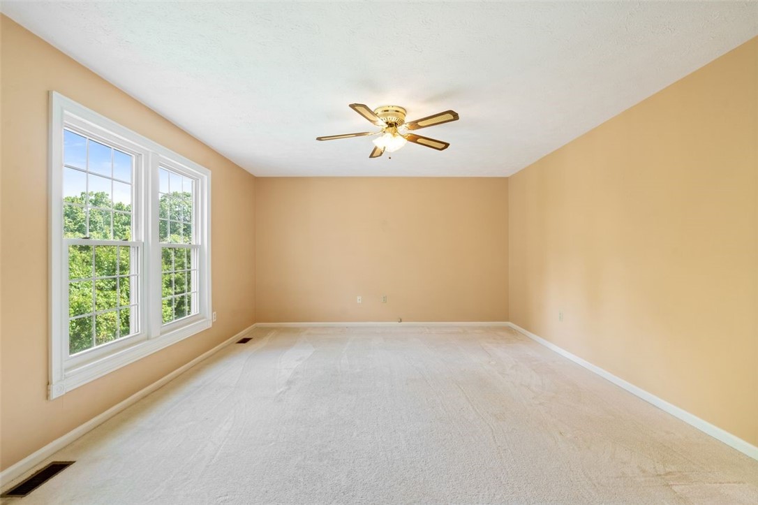 121 Elmhurst Dr