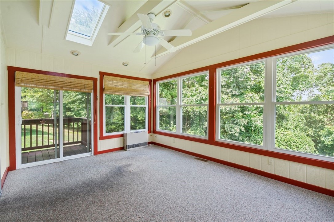 121 Elmhurst Dr