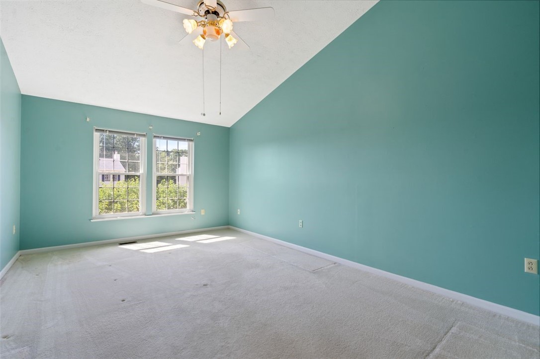 121 Elmhurst Dr