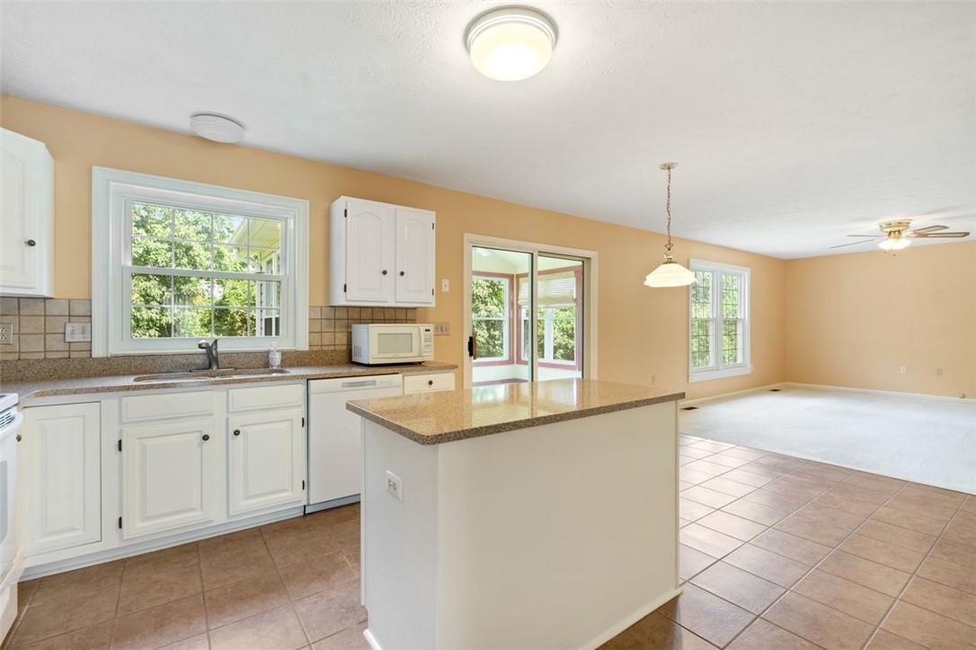 121 Elmhurst Dr