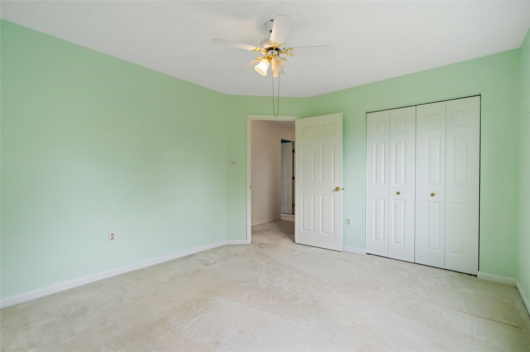 121 Elmhurst Dr