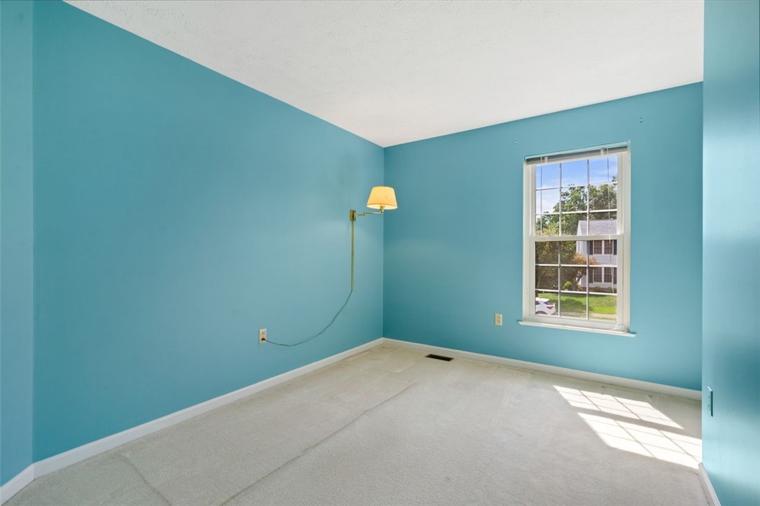 121 Elmhurst Dr