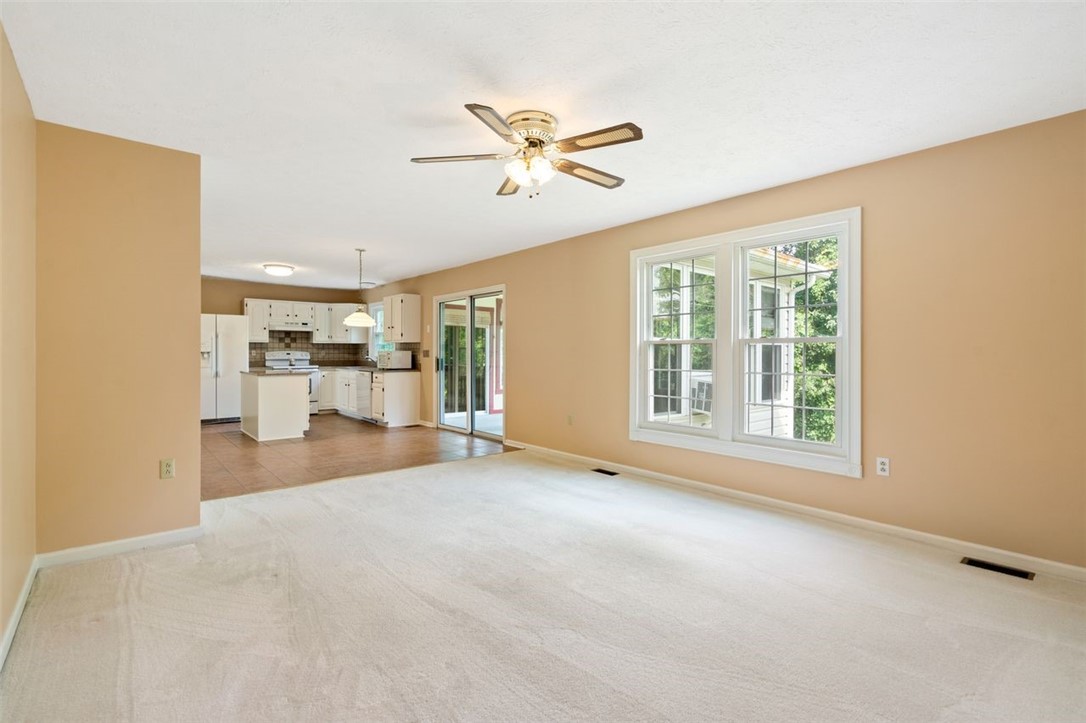 121 Elmhurst Dr
