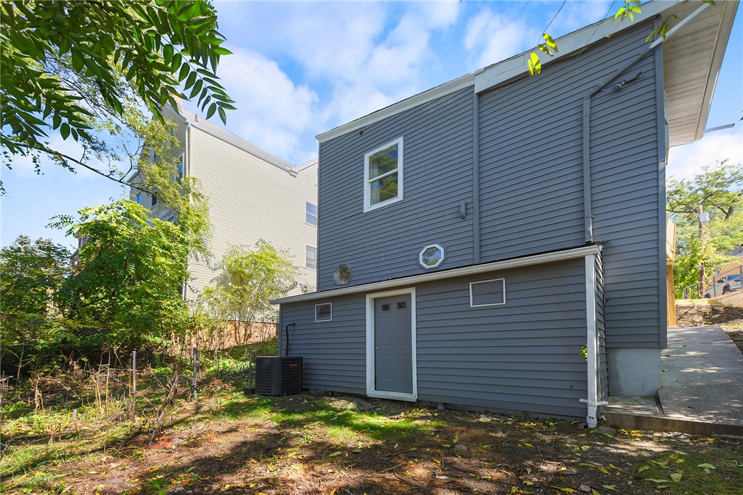 66 Greenbush St