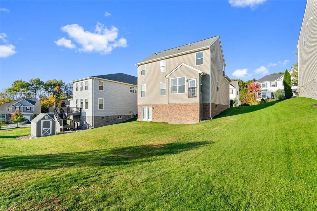 4016 Fieldcrest Dr