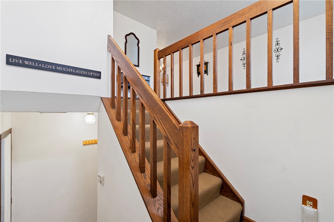 16 Fawnvue Dr