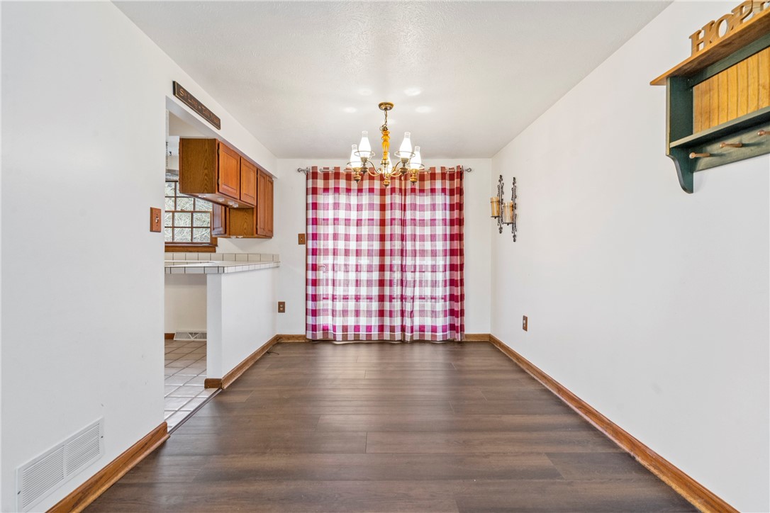 16 Fawnvue Dr