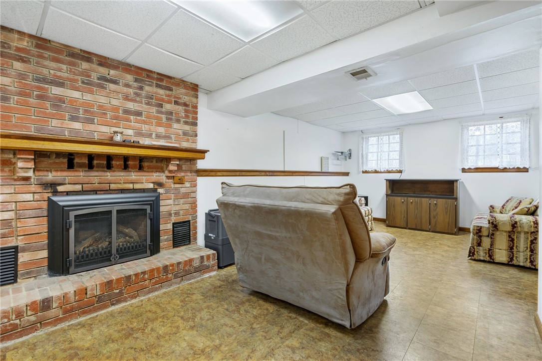 16 Fawnvue Dr