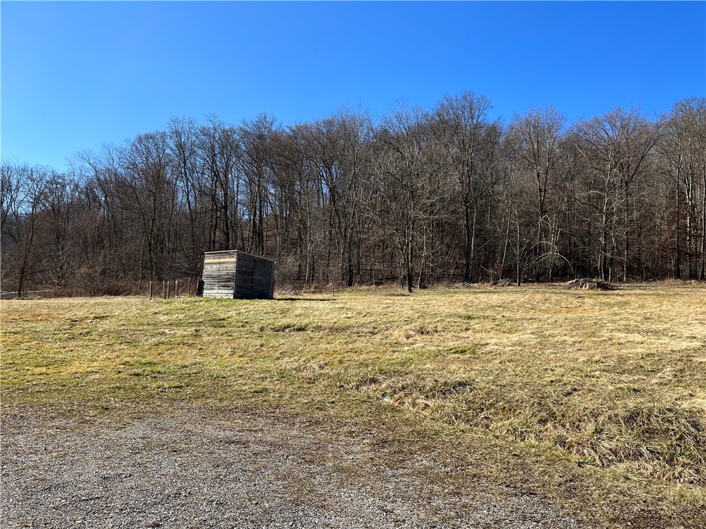 482 Service Creek Rd