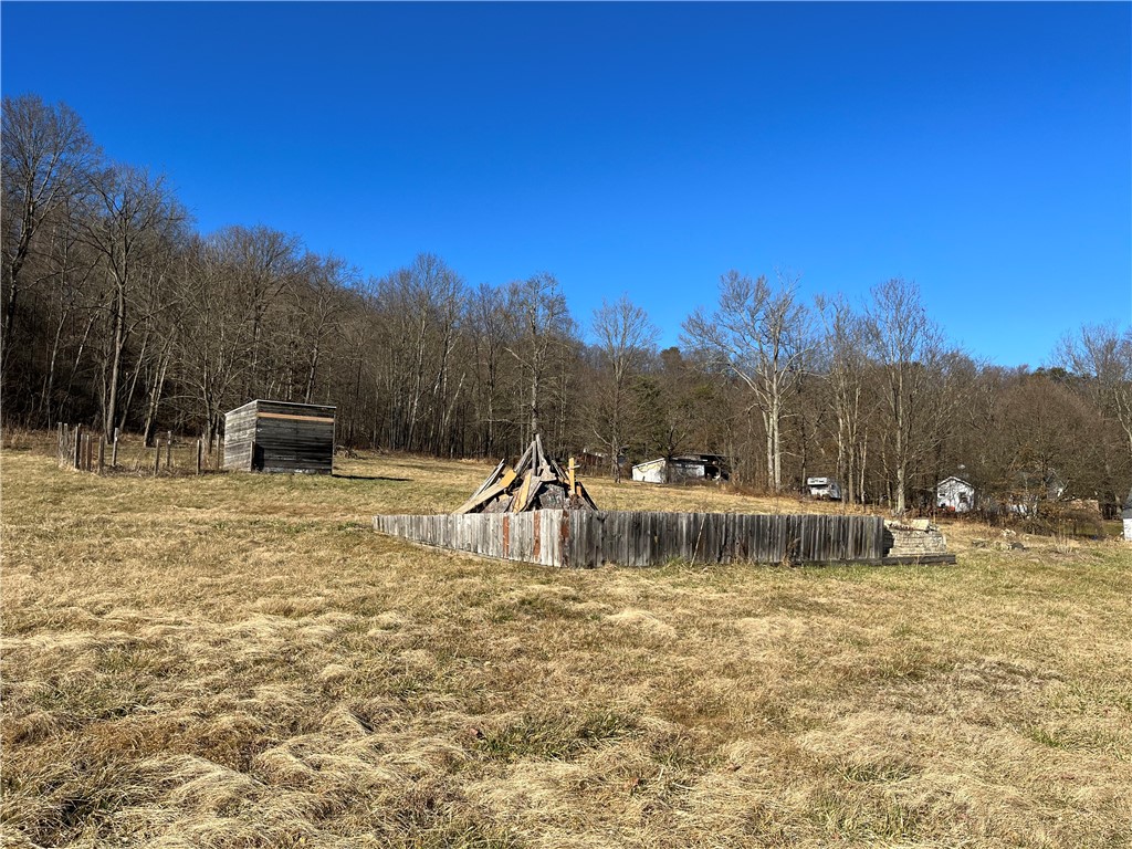 482 Service Creek Rd