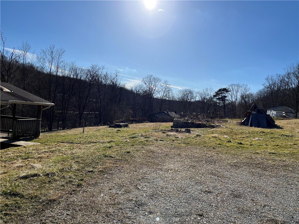 482 Service Creek Rd