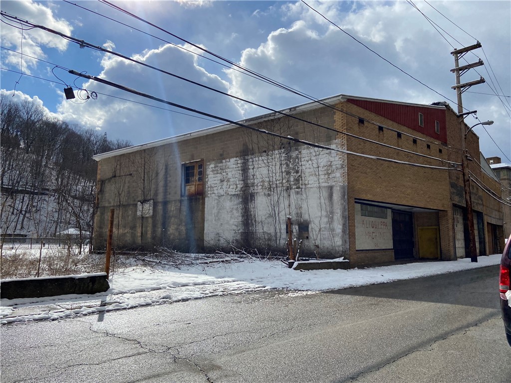 347 Sheffield Ave