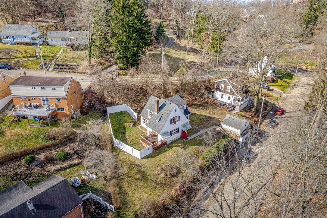 1036 Woodlawn Dr