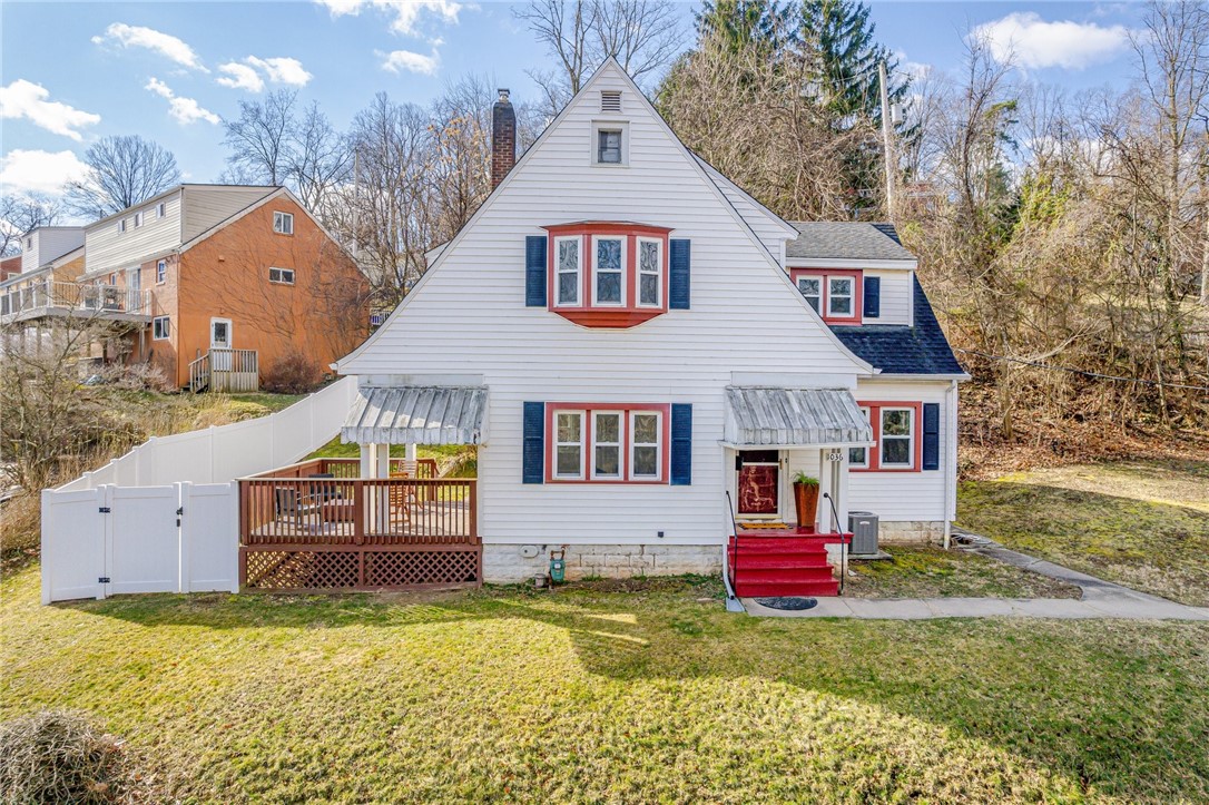 1036 Woodlawn Dr