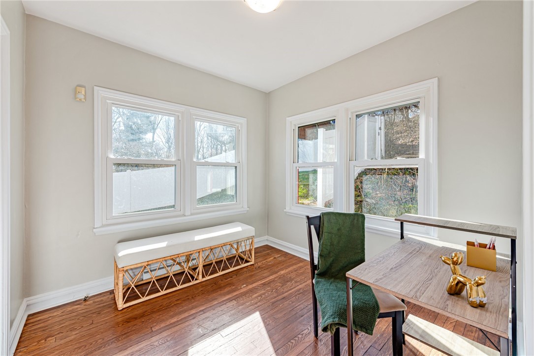 1036 Woodlawn Dr