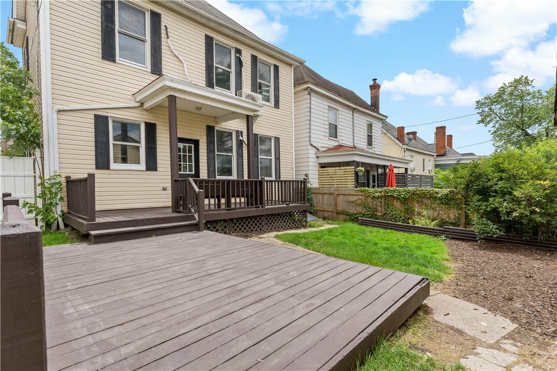 221 Harrison Ave