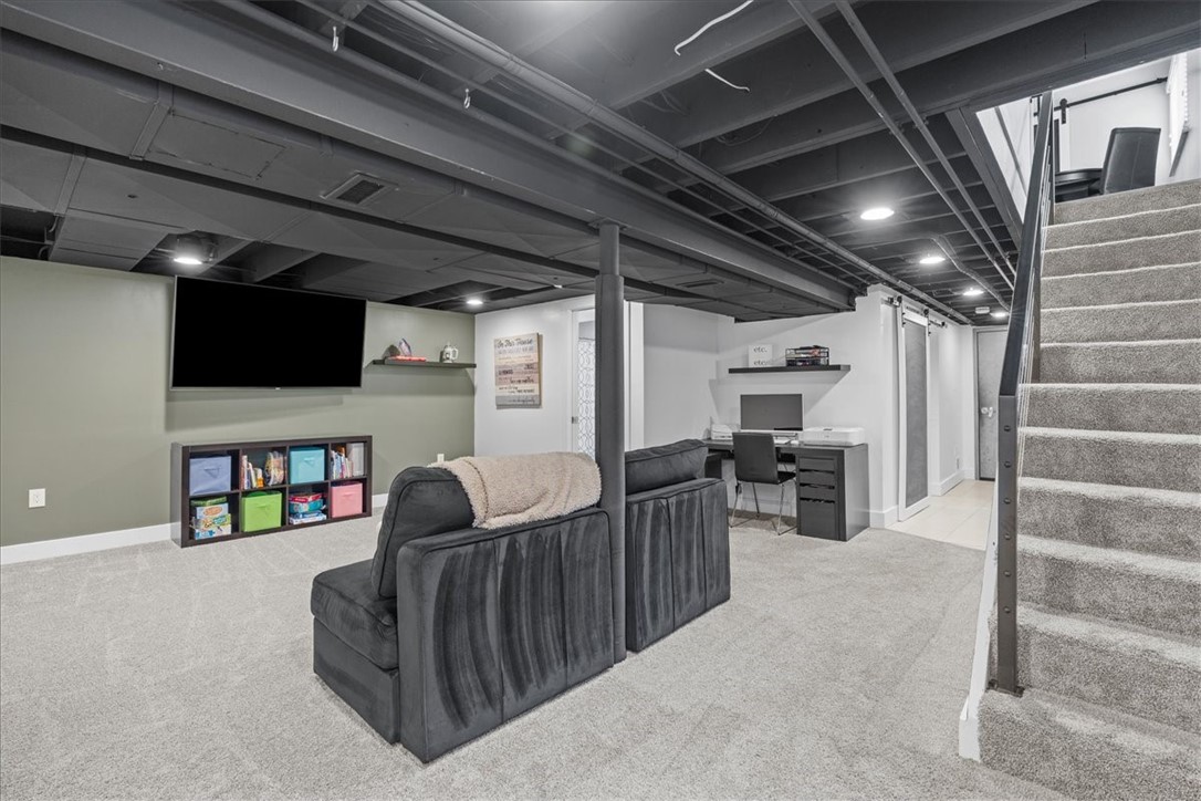 2503 SILVER OAK DRIVE