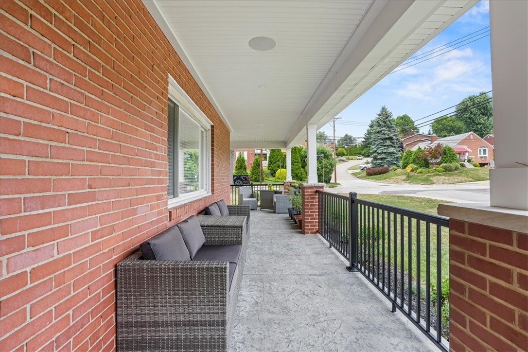 2503 SILVER OAK DRIVE