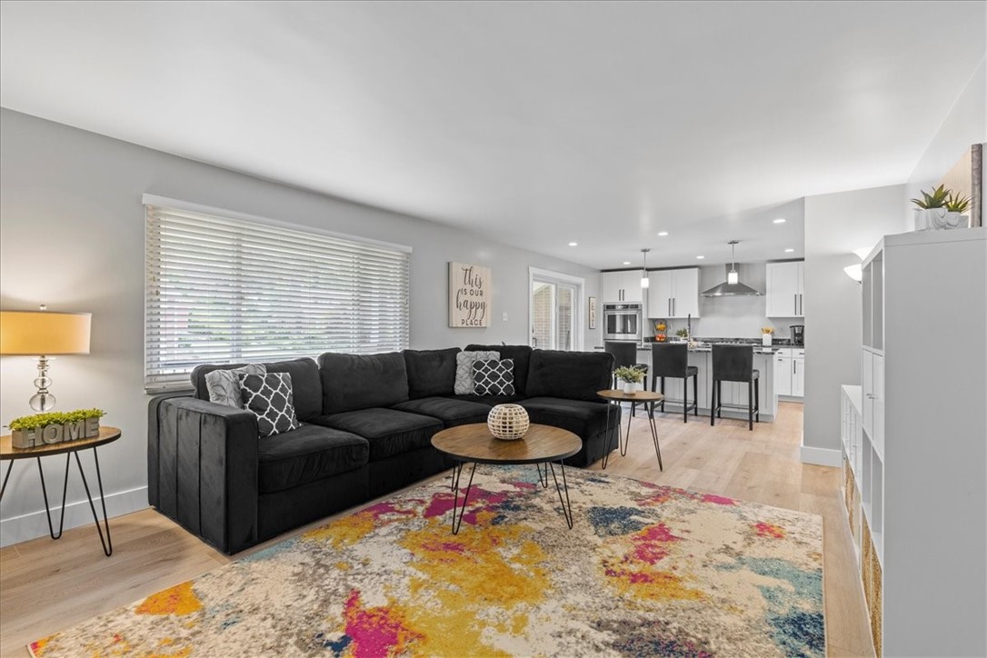 2503 SILVER OAK DRIVE