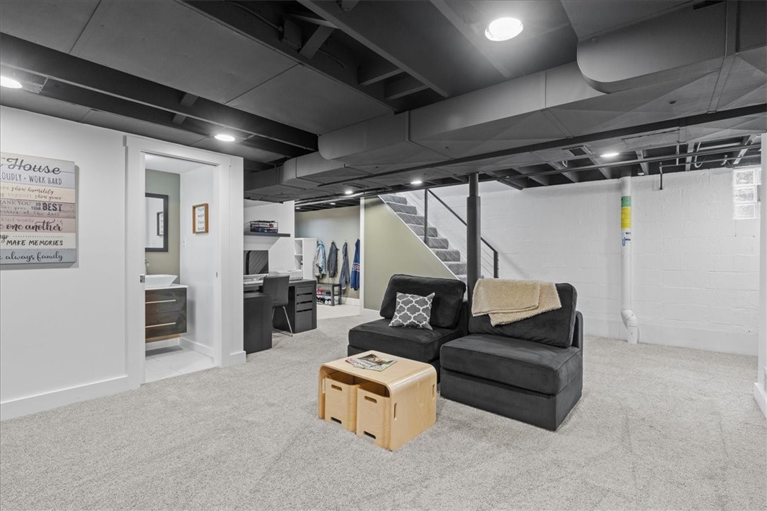 2503 SILVER OAK DRIVE