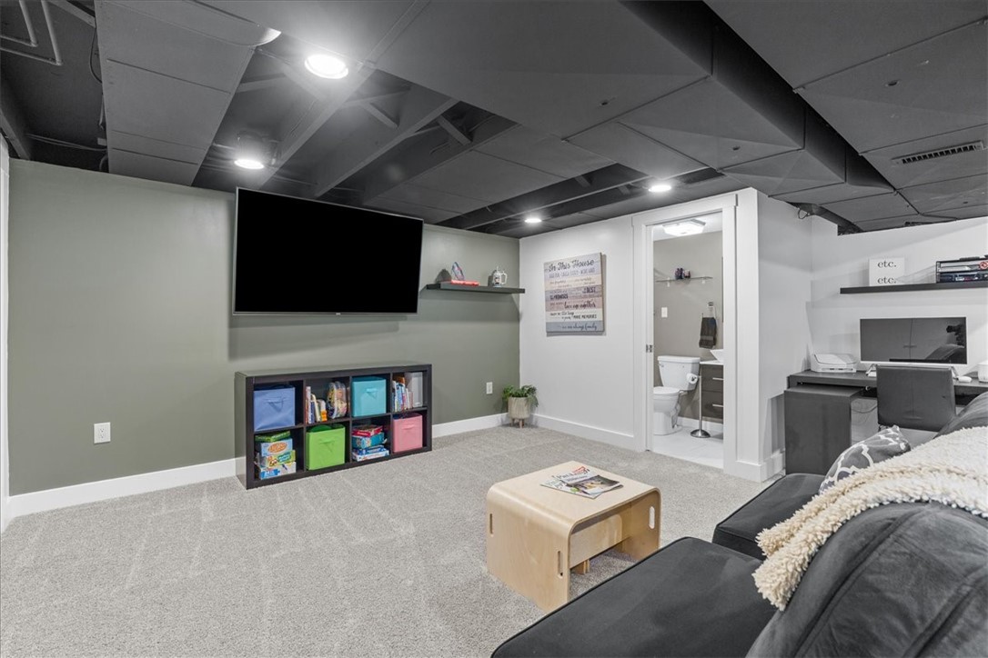 2503 SILVER OAK DRIVE