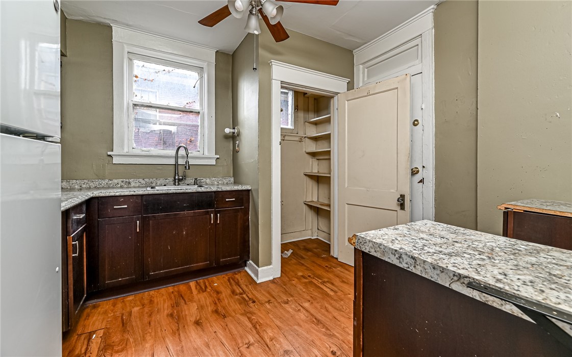 6861 Penn