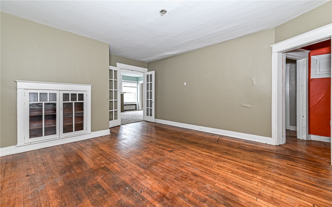 6861 Penn