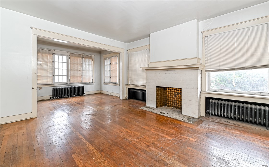 6861 Penn