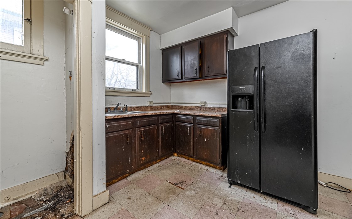 6861 Penn