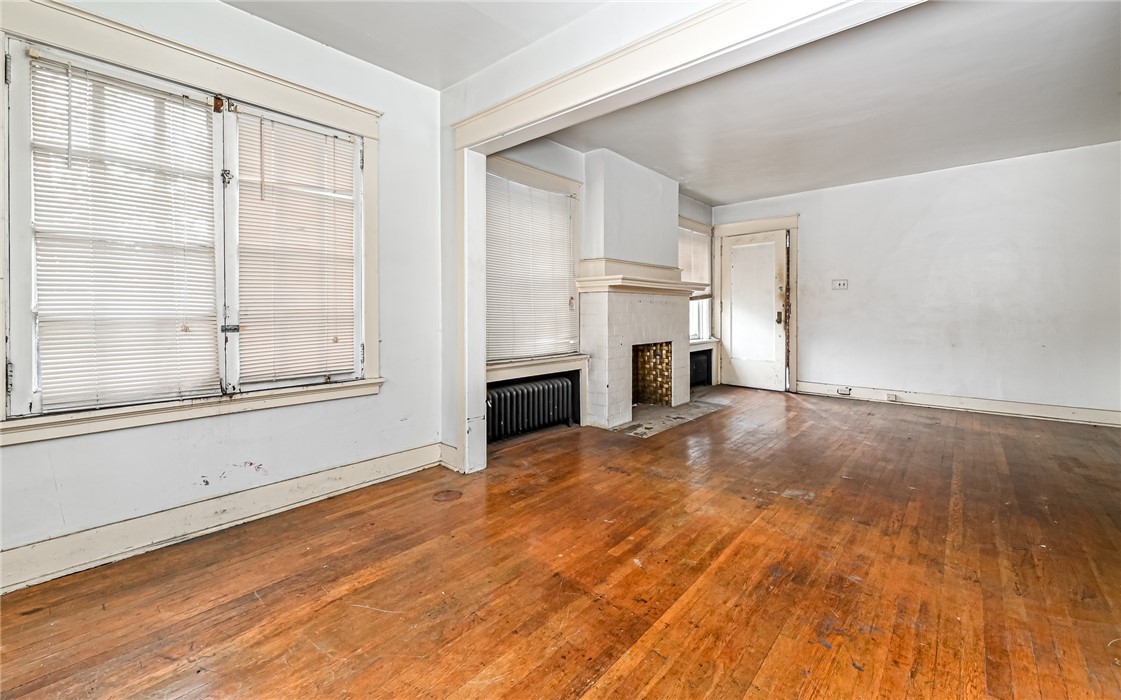 6861 Penn