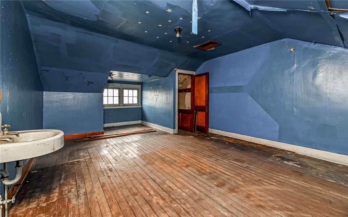 6861 Penn