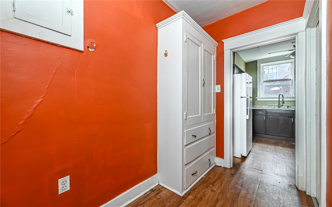 6861 Penn