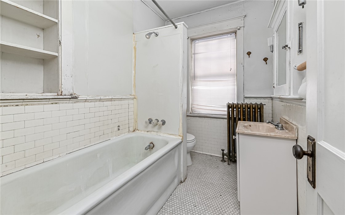 6861 Penn