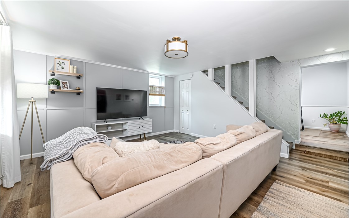 105 Seville Ave
