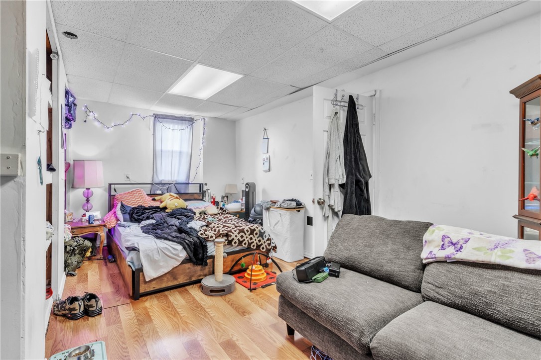 208-210 Mcclure St