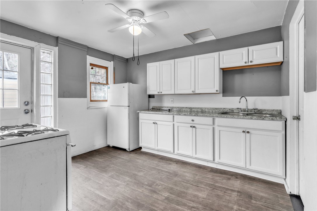 208-210 Mcclure St