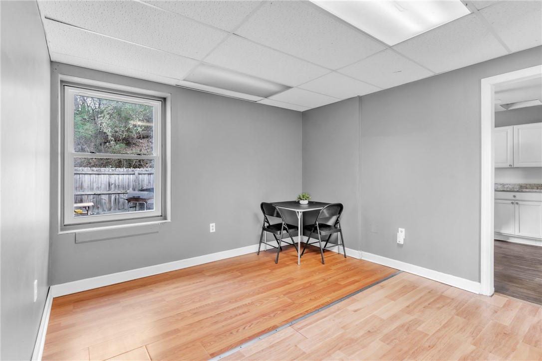 208-210 Mcclure St