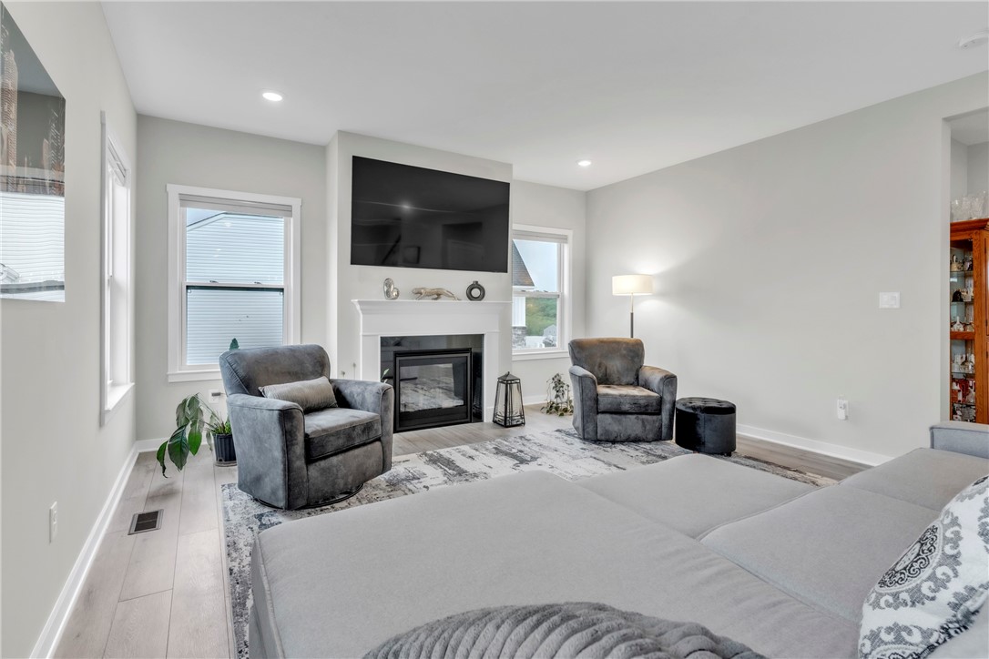 159 Twin Oaks Dr