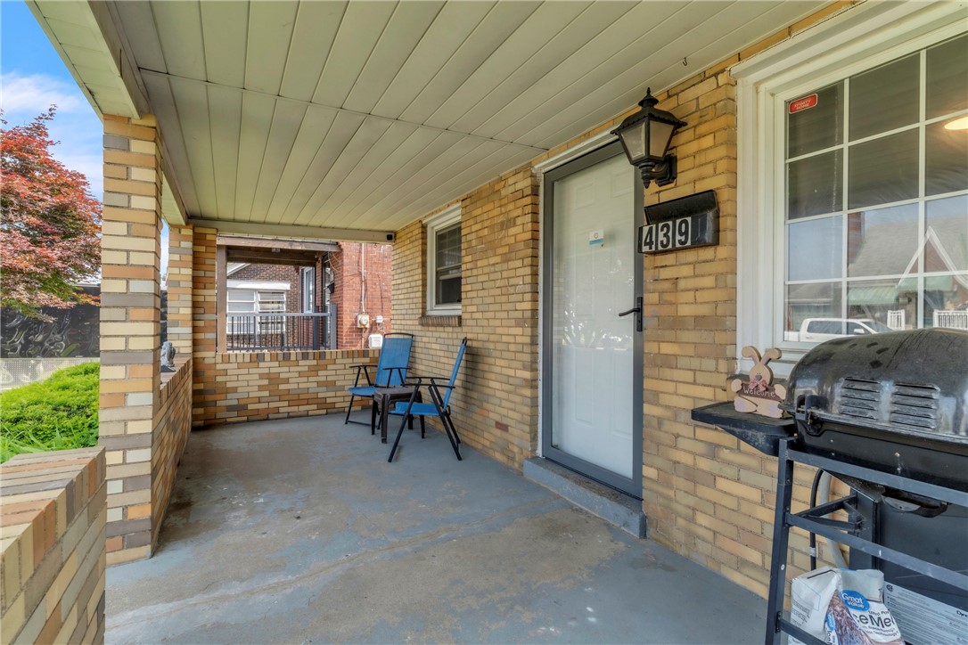 439 Ford St