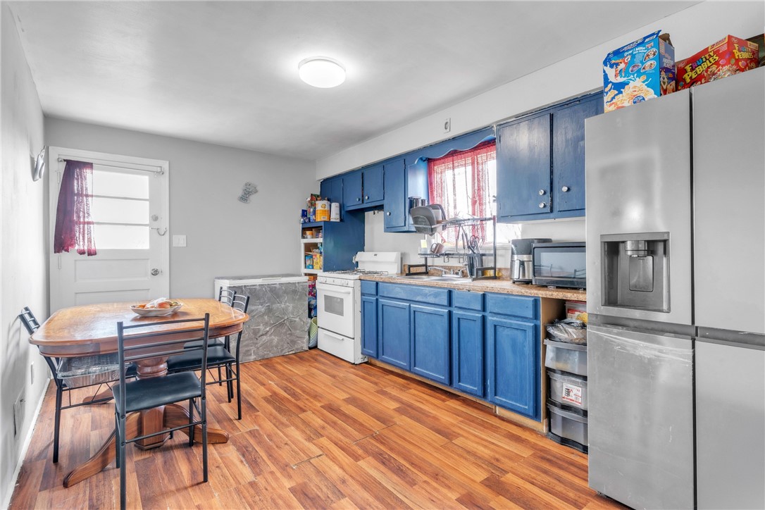439 Ford St