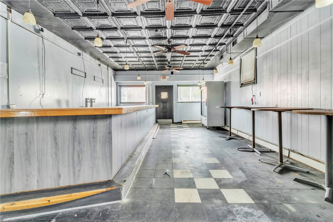 221 S Main St