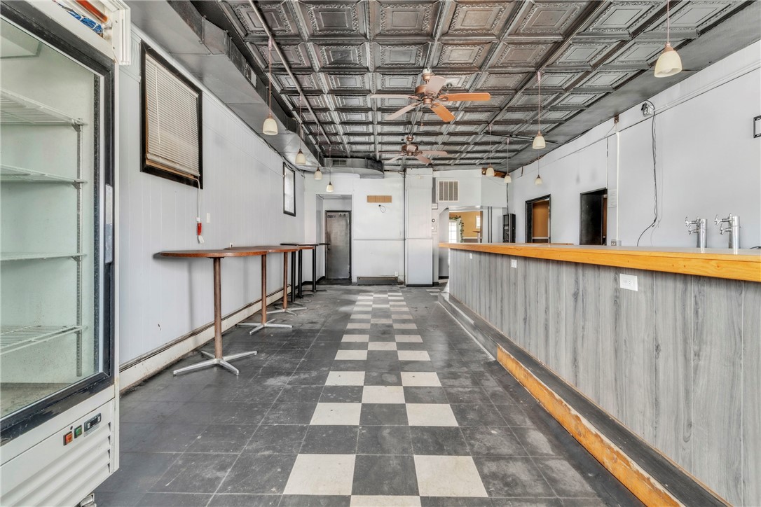221 S Main St