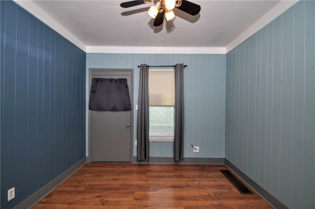 4632 Greensprings Ave