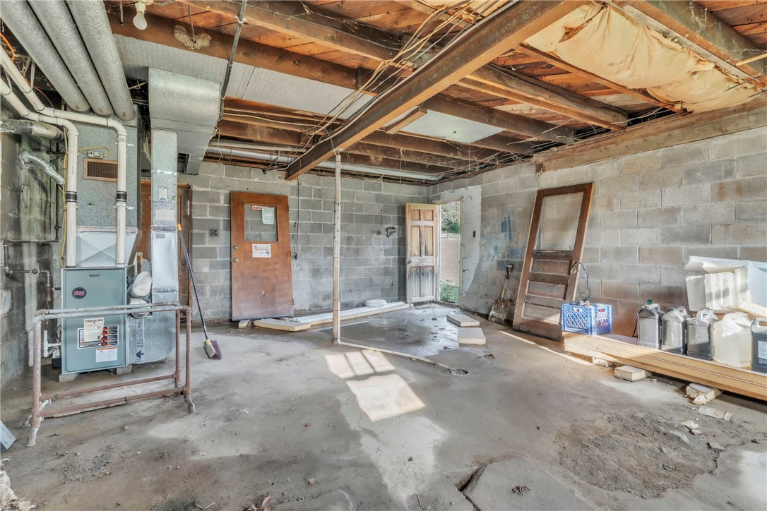 114 Minot Ln